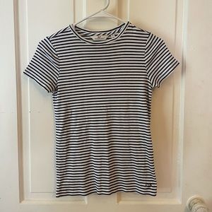 3 for $30 🍂 Vineyard Vines Short Sleeve Tee